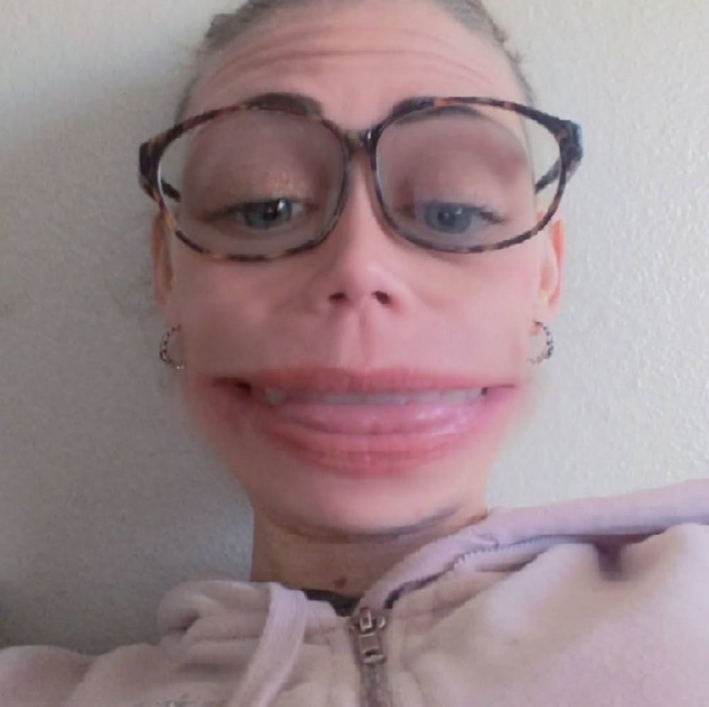 Meet your Posher, Roxy